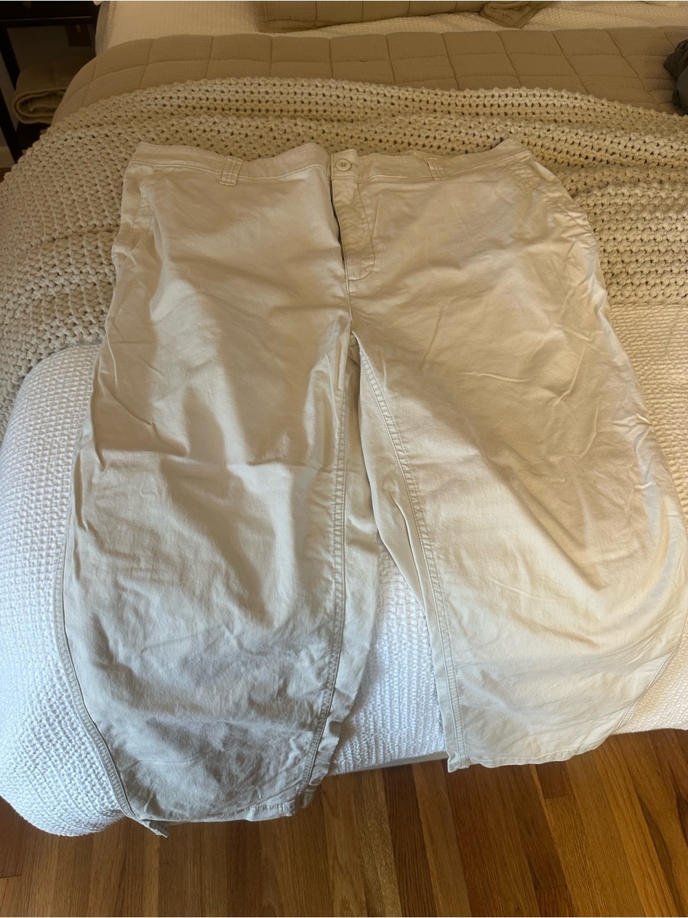 Old Navy Women's Cropped Khaki Cotton Pants - Light Neutral